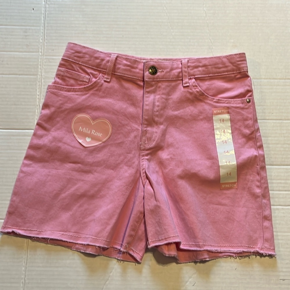 NWT-Mila Rose-14-pink-5 pockets, stretchy, frayed hem, belt loops ,shorts.
